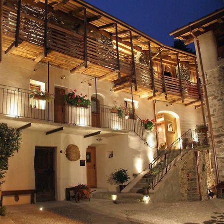 Ostello Del Castello Tirano Exterior foto